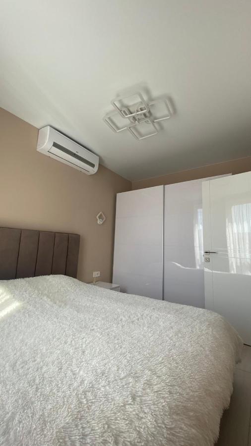 жк сонячний квартал Apartment